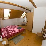 приватна гоф - гірський релакс Hof - Mountain Retreat & Near Dragobrat, Bukovel イン ヤシニャ