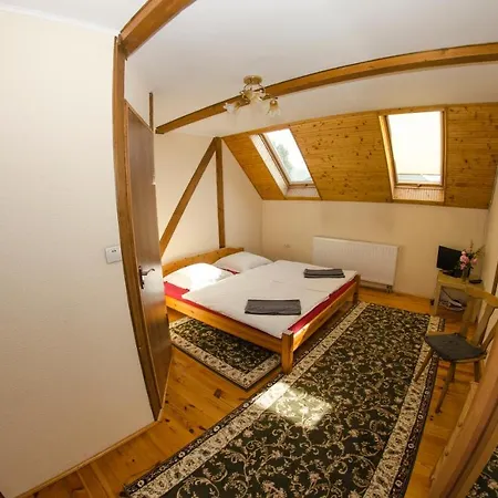 приватна гоф - гірський релакс Hof - Mountain Retreat & Near Dragobrat, Bukovel * Yasinya