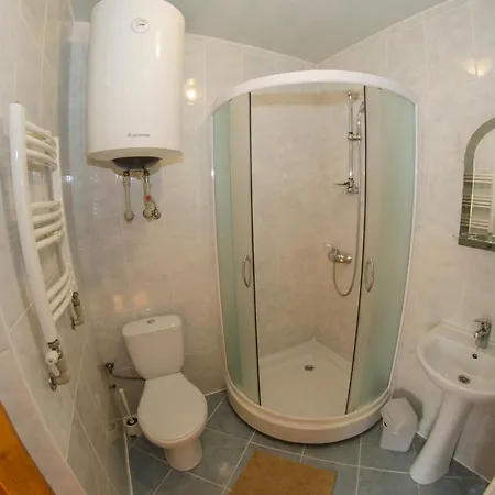 приватна гоф - гірський релакс Hof - Mountain Retreat & Near Dragobrat, Bukovel Yasinya