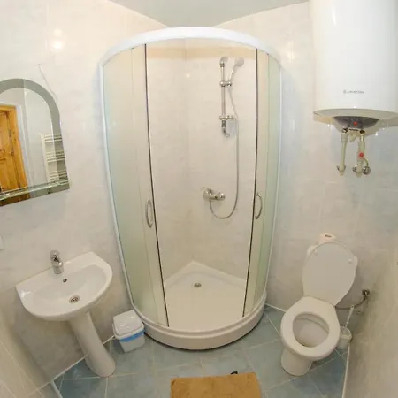 приватна гоф - гірський релакс Hof - Mountain Retreat & Near Dragobrat, Bukovel * Yasinya