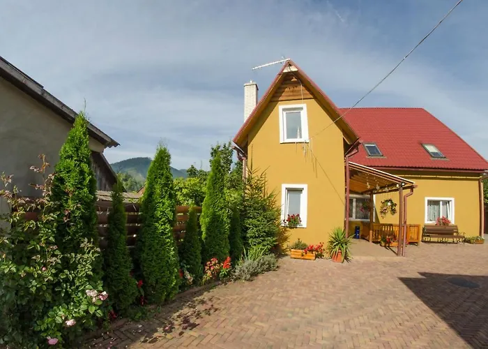 приватна гоф - гірський релакс Hof - Mountain Retreat & Near Dragobrat, Bukovel Zajazd