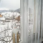 приватна гоф - гірський релакс Hof - Mountain Retreat & Near Dragobrat, Bukovel 宾馆 *