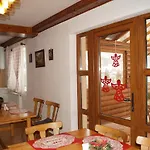 приватна гоф - гірський релакс Hof - Mountain Retreat & Near Dragobrat, Bukovel 宾馆