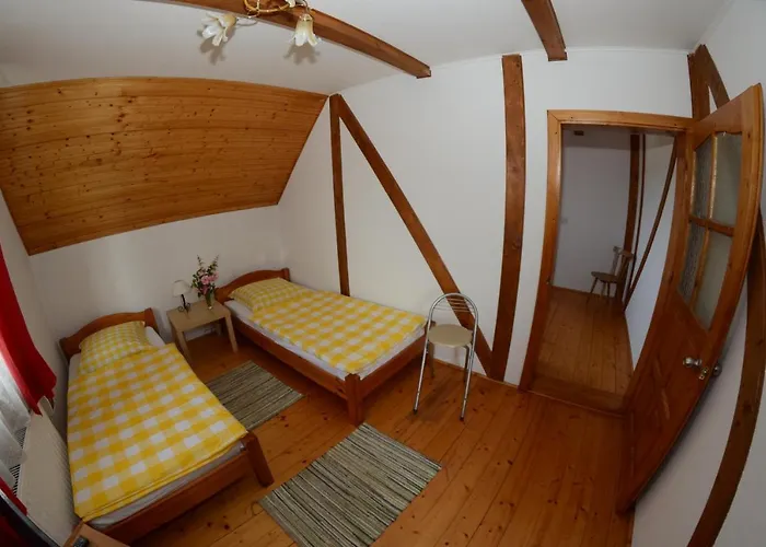 приватна гоф - гірський релакс Hof - Mountain Retreat & Near Dragobrat, Bukovel Inn