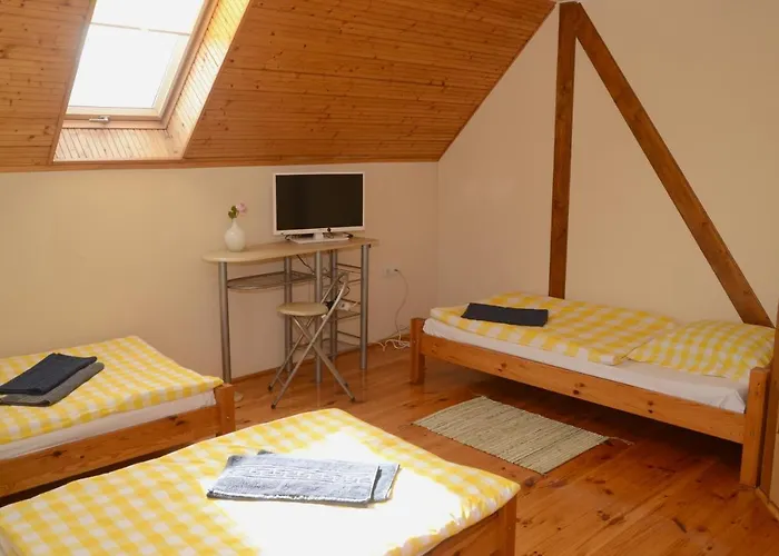 приватна гоф - гірський релакс Hof - Mountain Retreat & Near Dragobrat, Bukovel Inn