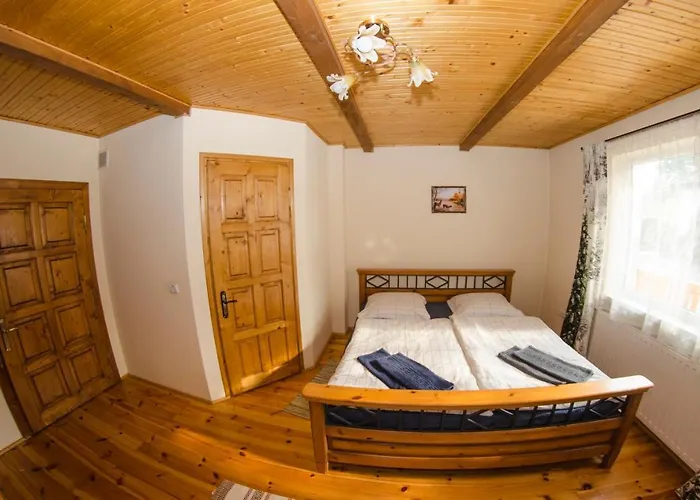 приватна гоф - гірський релакс Hof - Mountain Retreat & Near Dragobrat, Bukovel Inn Yasinya