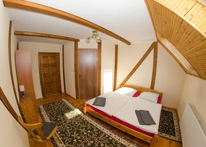 приватна гоф - гірський релакс Hof - Mountain Retreat & Near Dragobrat, Bukovel Inn