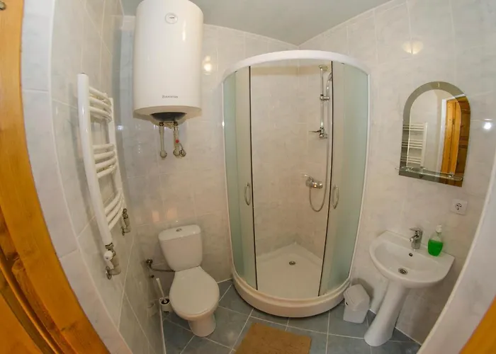приватна гоф - гірський релакс Hof - Mountain Retreat & Near Dragobrat, Bukovel Yasinya