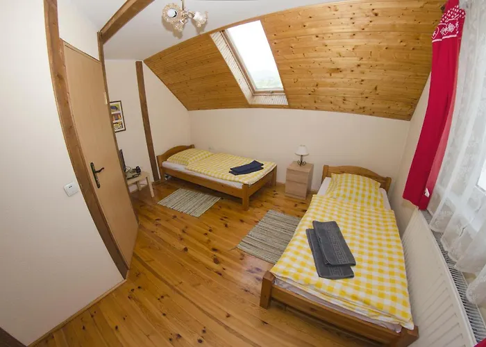 приватна гоф - гірський релакс Hof - Mountain Retreat & Near Dragobrat, Bukovel Inn Yasinya